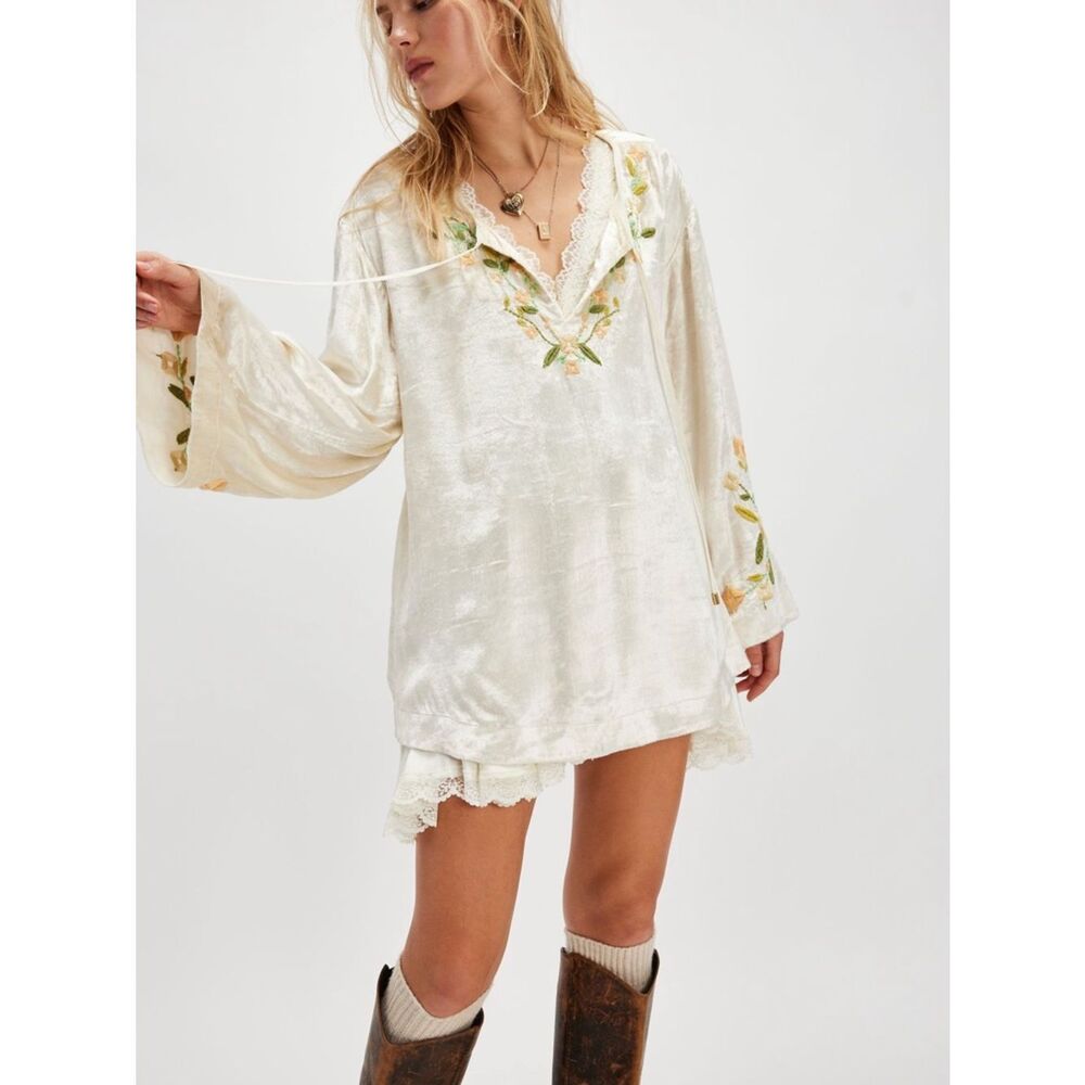 NWOT Free People Ember Embroidered Tunic Top